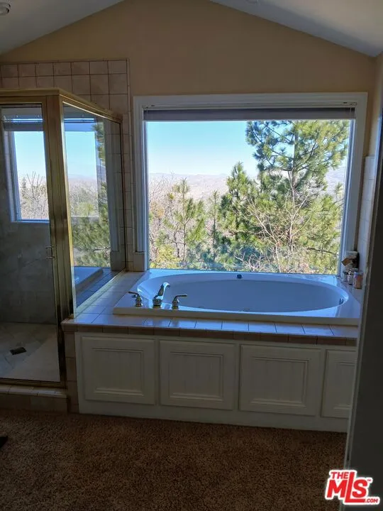 1251 Kodiak Drive Lake Arrowhead, CA 92352