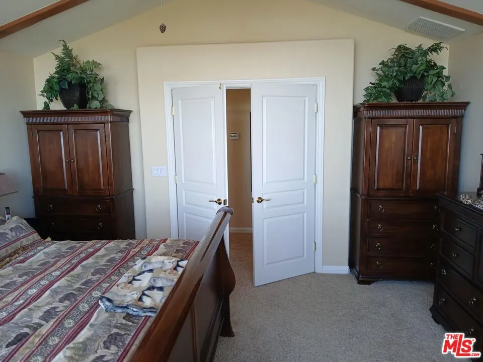 1251 Kodiak Drive Lake Arrowhead, CA 92352