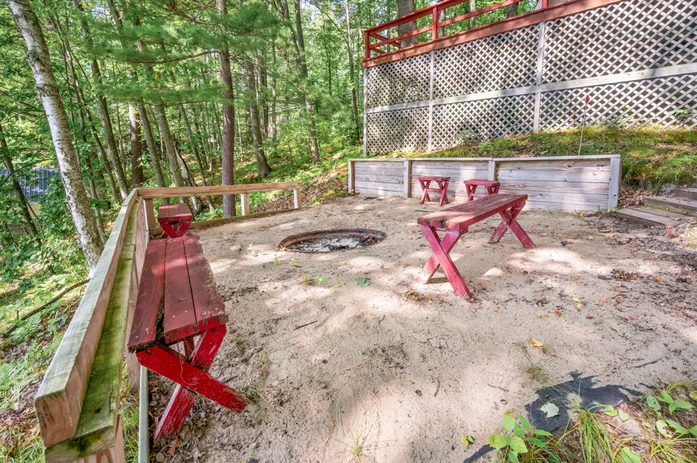 524 McLachlan Point Road Evart, MI 49631