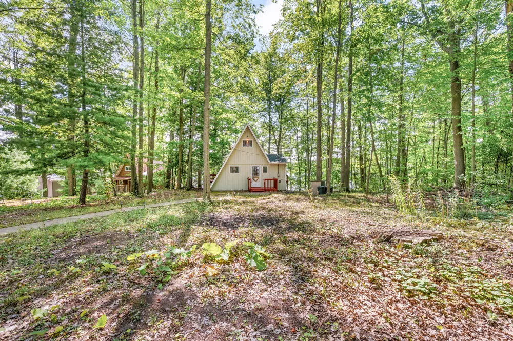 524 McLachlan Point Road Evart, MI 49631