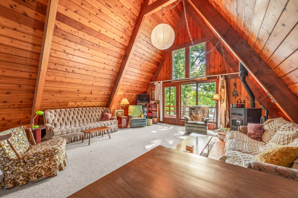 524 McLachlan Point Road Evart, MI 49631