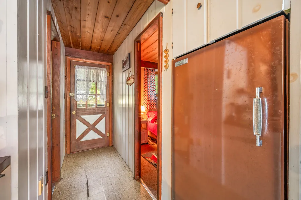524 McLachlan Point Road Evart, MI 49631