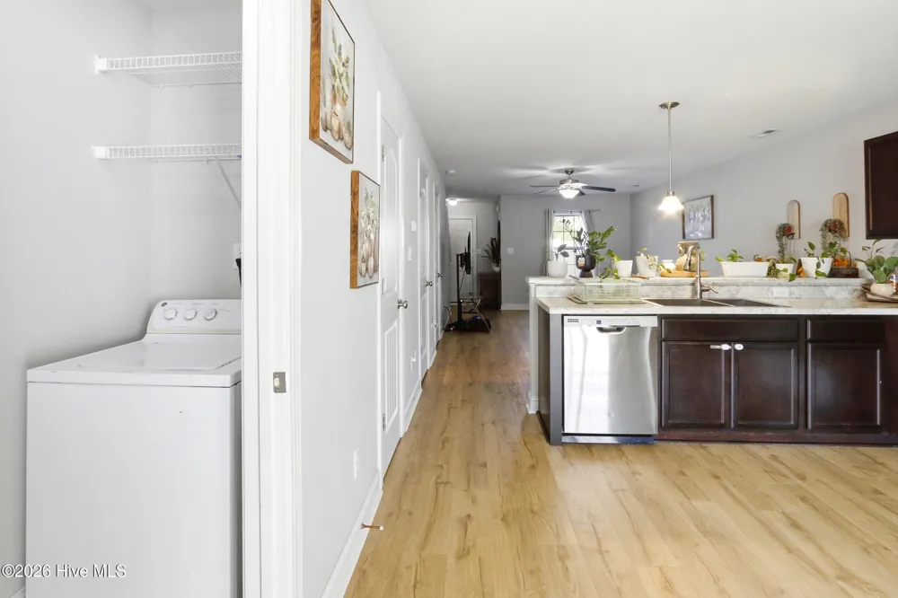 121 W Murrow Lane Jacksonville, NC 28546