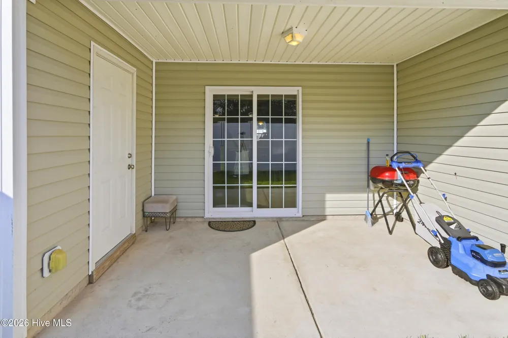 121 W Murrow Lane Jacksonville, NC 28546