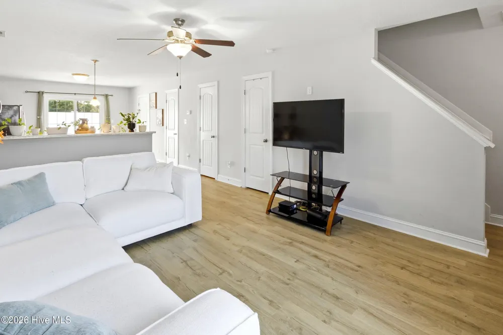121 W Murrow Lane Jacksonville, NC 28546