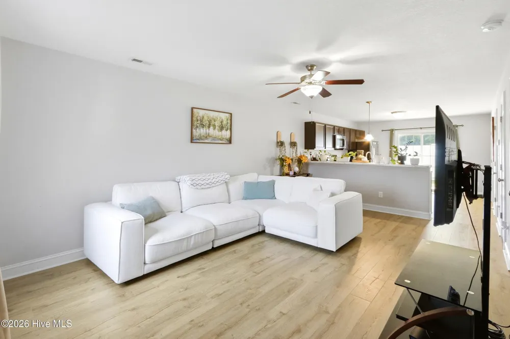 121 W Murrow Lane Jacksonville, NC 28546