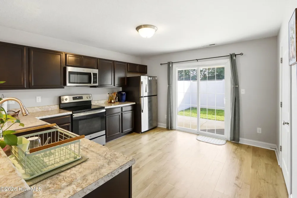 121 W Murrow Lane Jacksonville, NC 28546