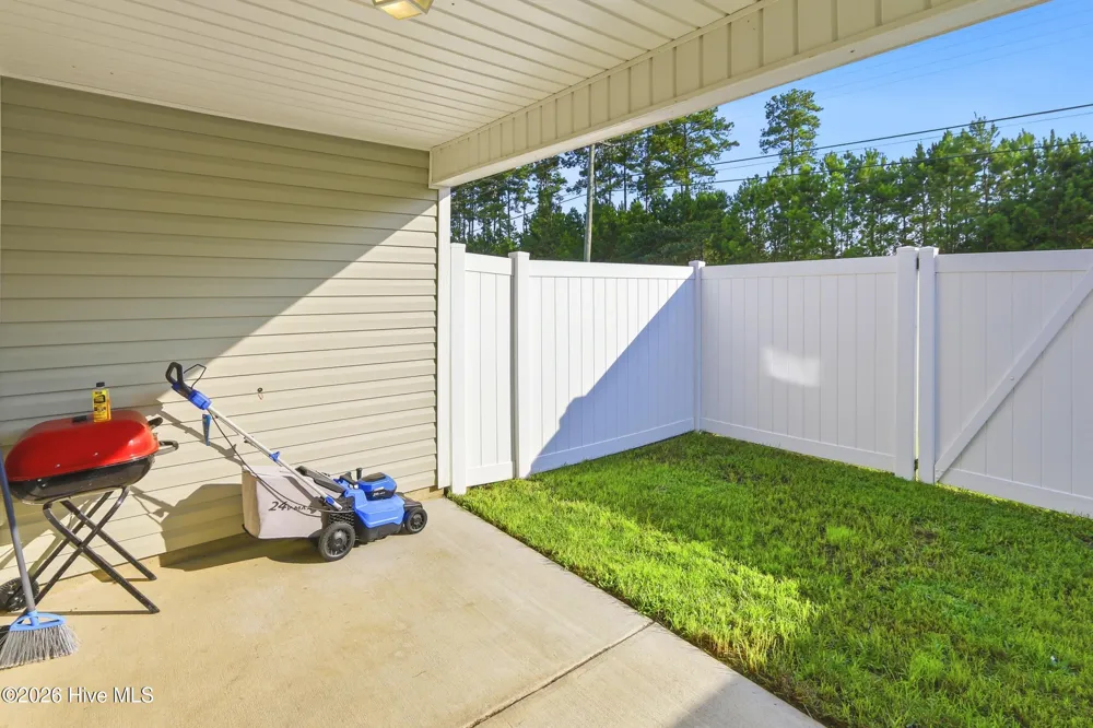 121 W Murrow Lane Jacksonville, NC 28546