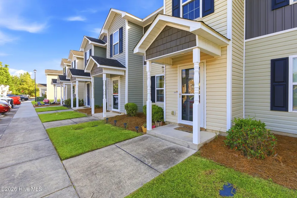121 W Murrow Lane Jacksonville, NC 28546