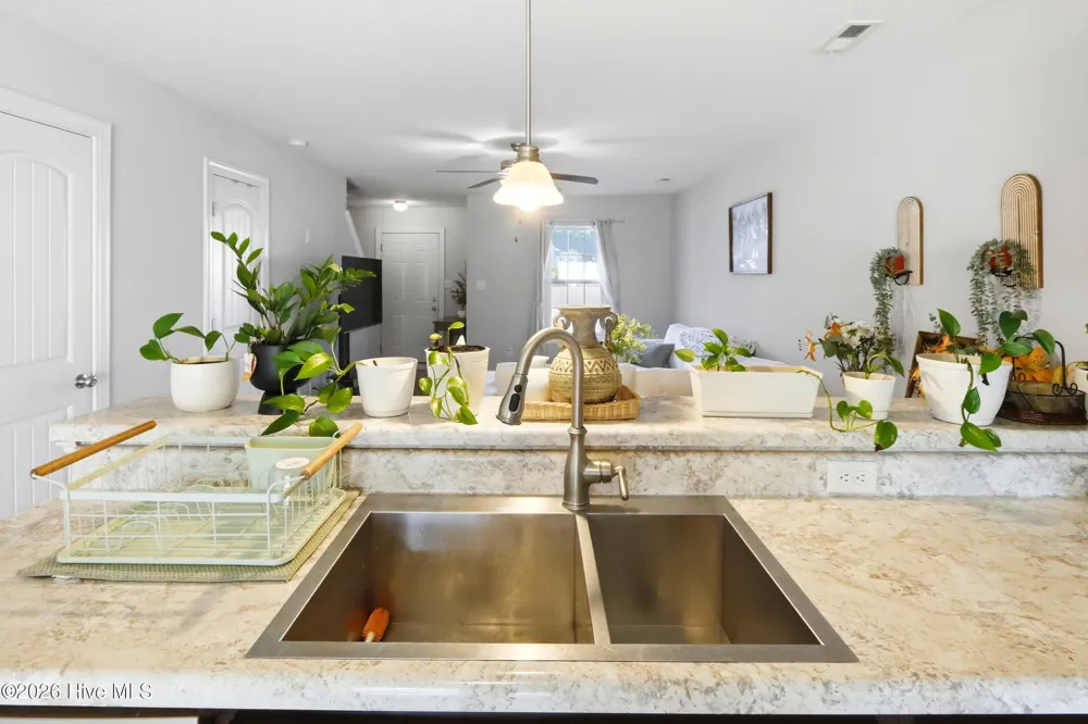 121 W Murrow Lane Jacksonville, NC 28546