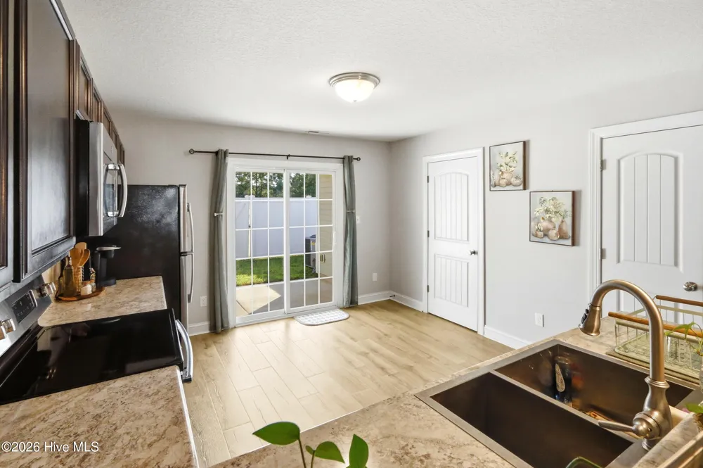 121 W Murrow Lane Jacksonville, NC 28546
