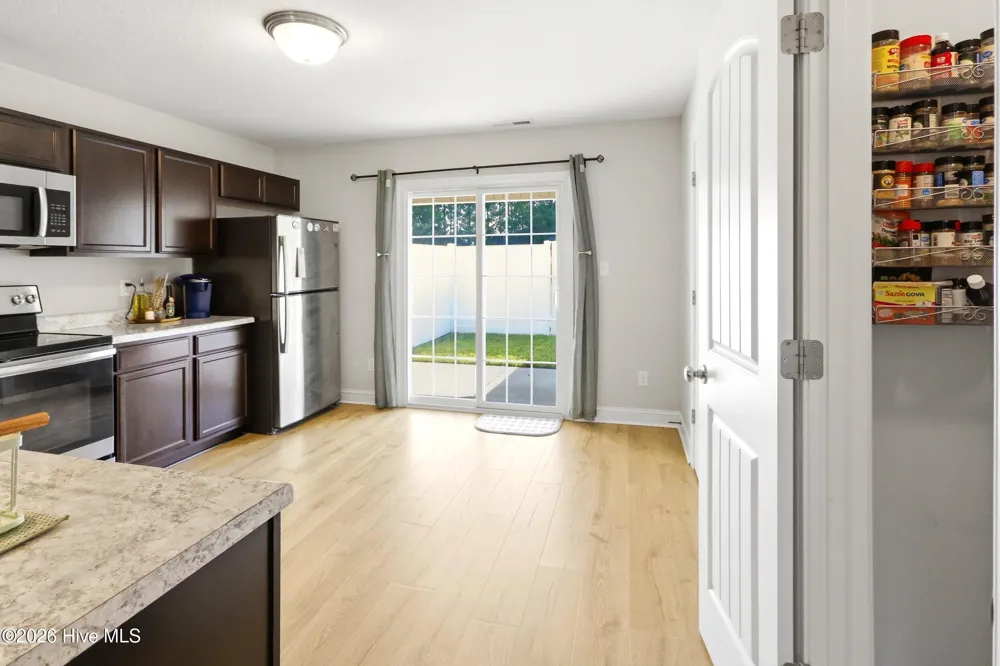 121 W Murrow Lane Jacksonville, NC 28546