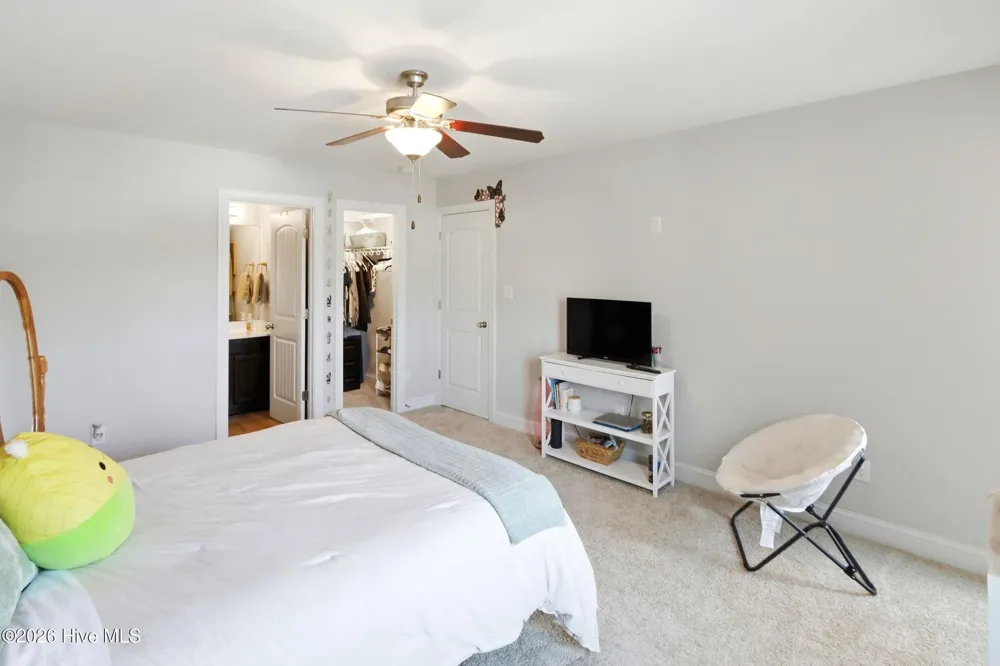 121 W Murrow Lane Jacksonville, NC 28546