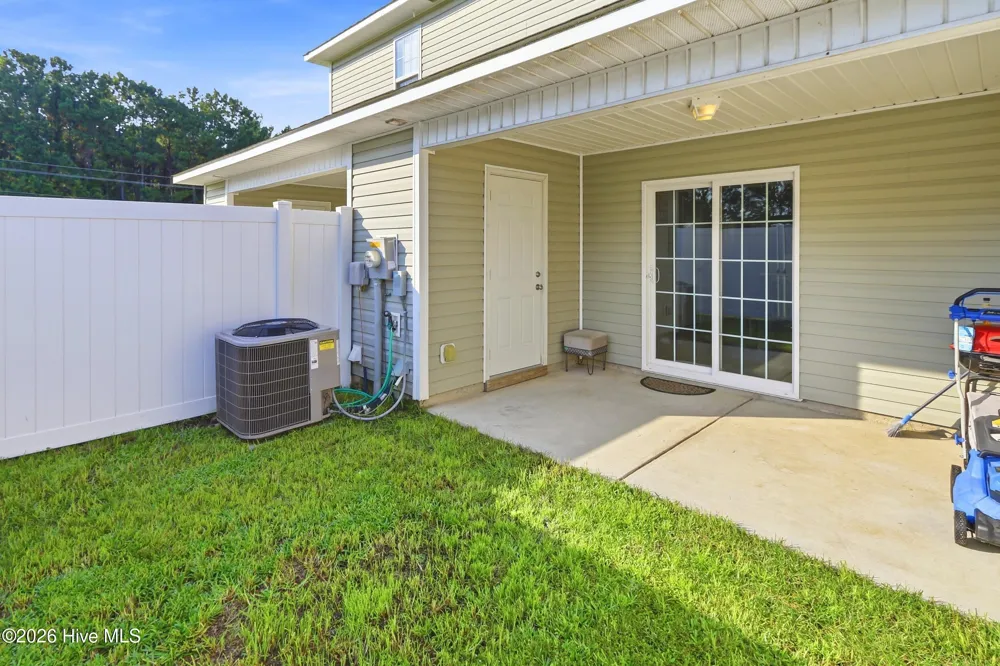 121 W Murrow Lane Jacksonville, NC 28546