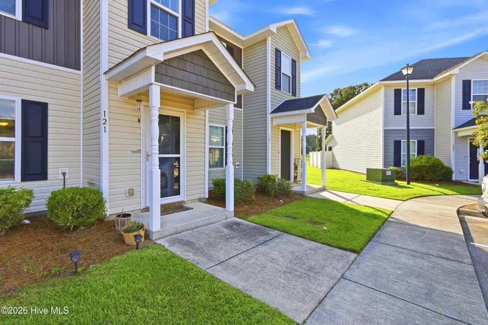 121 W Murrow Lane Jacksonville, NC 28546