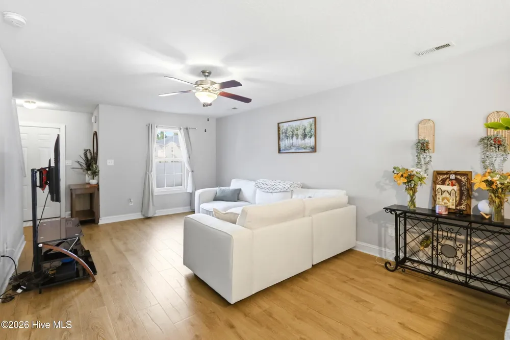 121 W Murrow Lane Jacksonville, NC 28546