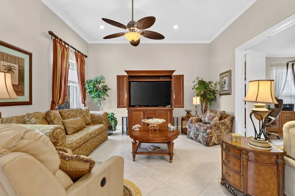 303 NW BAYSIDE COURT Port St. Lucie, FL 34986
