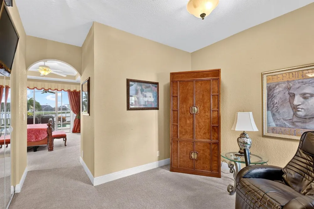 303 NW BAYSIDE COURT Port St. Lucie, FL 34986