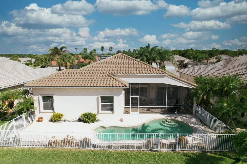 303 NW BAYSIDE COURT Port St. Lucie, FL 34986