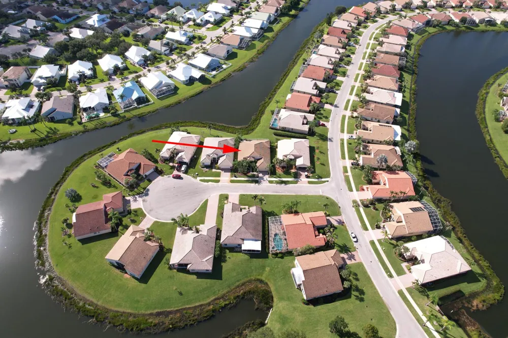 303 NW BAYSIDE COURT Port St. Lucie, FL 34986