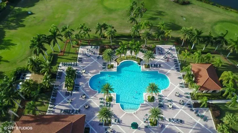 303 NW BAYSIDE COURT Port St. Lucie, FL 34986