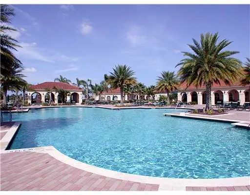 303 NW BAYSIDE COURT Port St. Lucie, FL 34986