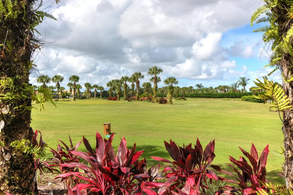 303 NW BAYSIDE COURT Port St. Lucie, FL 34986