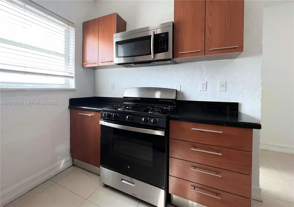 500 14th St #204 Miami Beach, FL 33139