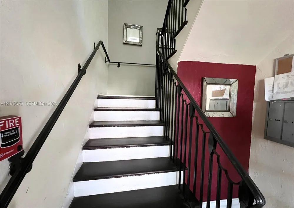 500 14th St #204 Miami Beach, FL 33139