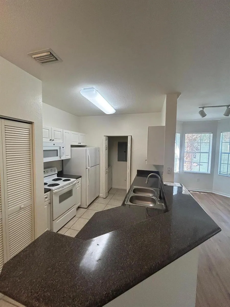 272 SE KITCHING CIRCLE Stuart, FL 34994