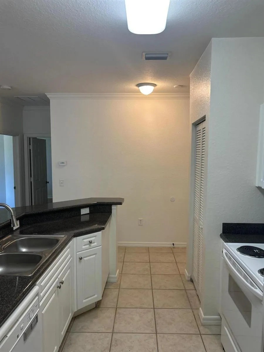 272 SE KITCHING CIRCLE Stuart, FL 34994