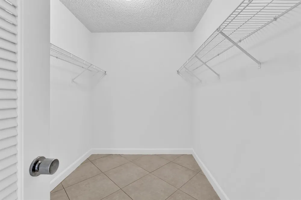 1150 HILLSBORO MILE #914 Hillsboro Beach, FL 33062