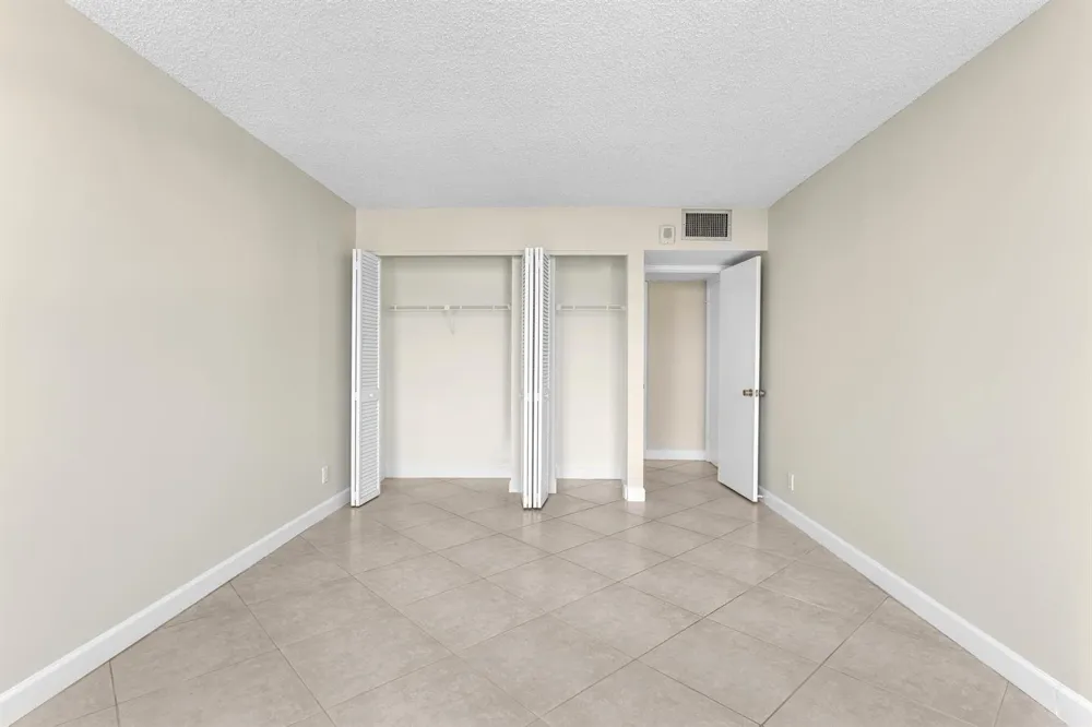 1150 HILLSBORO MILE #914 Hillsboro Beach, FL 33062