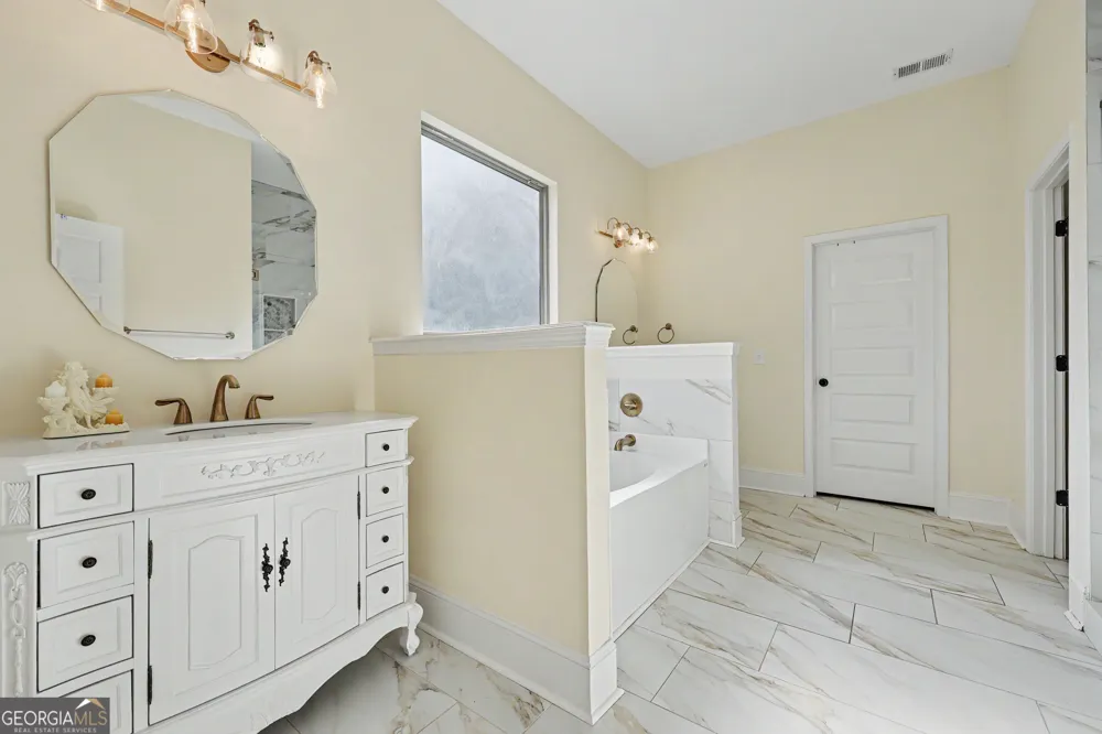 264 Learwood LN Atlanta, GA 30349