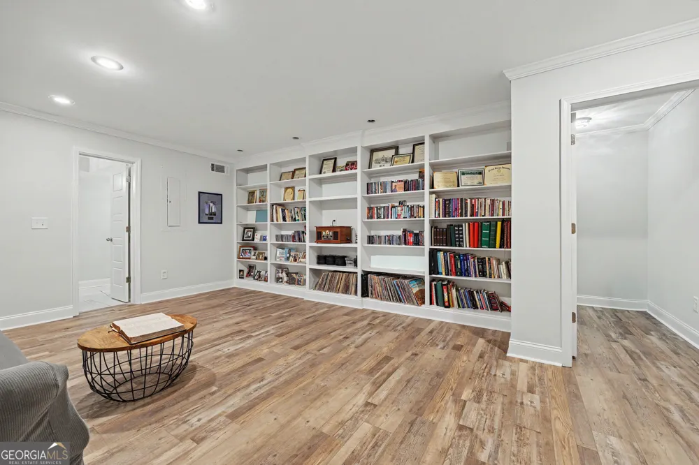 264 Learwood LN Atlanta, GA 30349