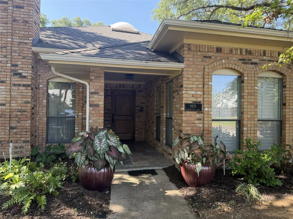 9918 Chimney Hill Lane Dallas, TX 75243