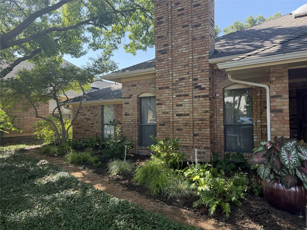 9918 Chimney Hill Lane Dallas, TX 75243