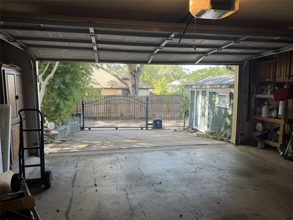 9918 Chimney Hill Lane Dallas, TX 75243