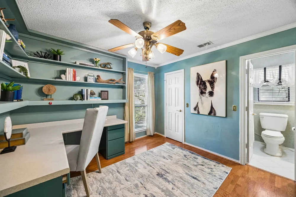 9918 Chimney Hill Lane Dallas, TX 75243