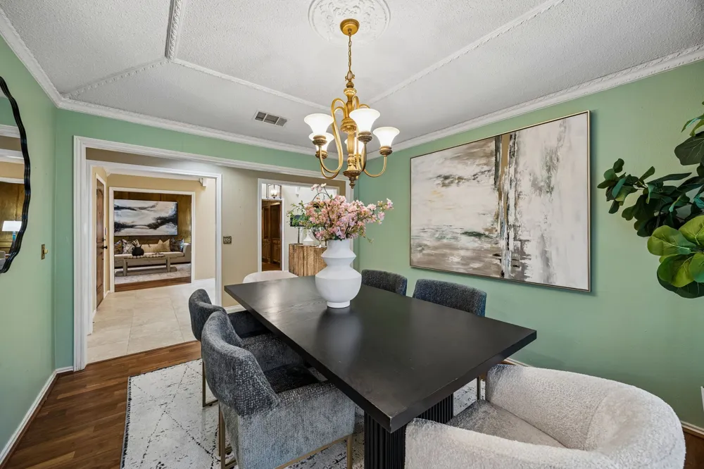9918 Chimney Hill Lane Dallas, TX 75243