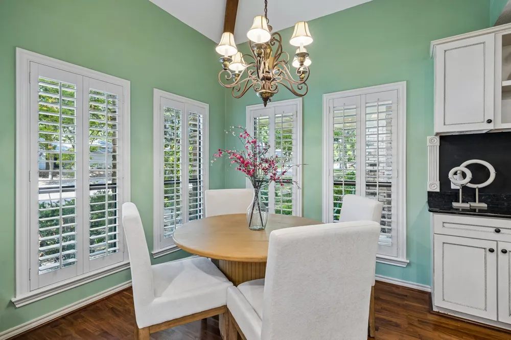 9918 Chimney Hill Lane Dallas, TX 75243