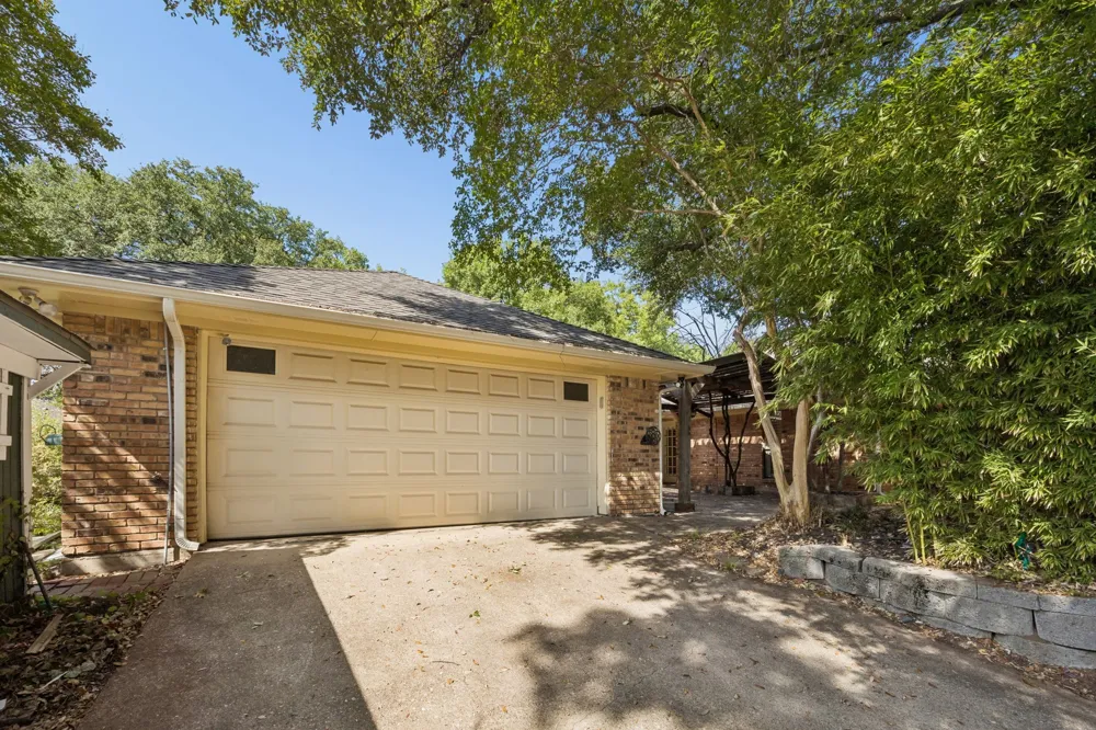 9918 Chimney Hill Lane Dallas, TX 75243