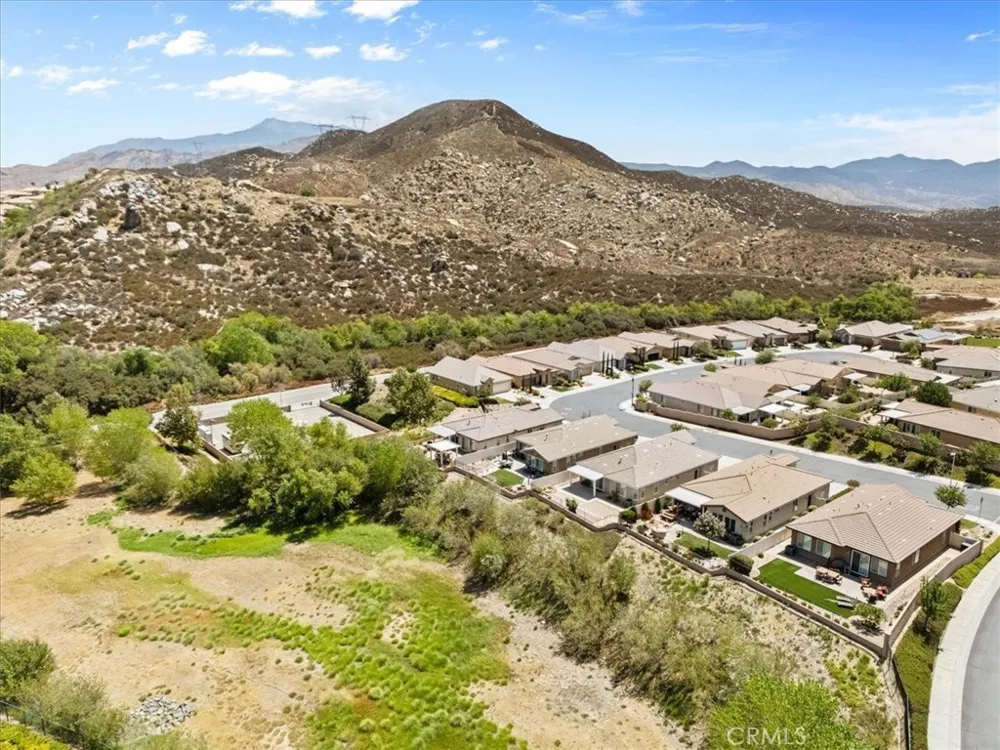 1670 Stellar Peak Beaumont, CA 92223