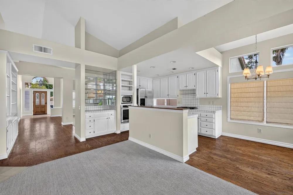 1772 Pinnacle Vista, CA 92081