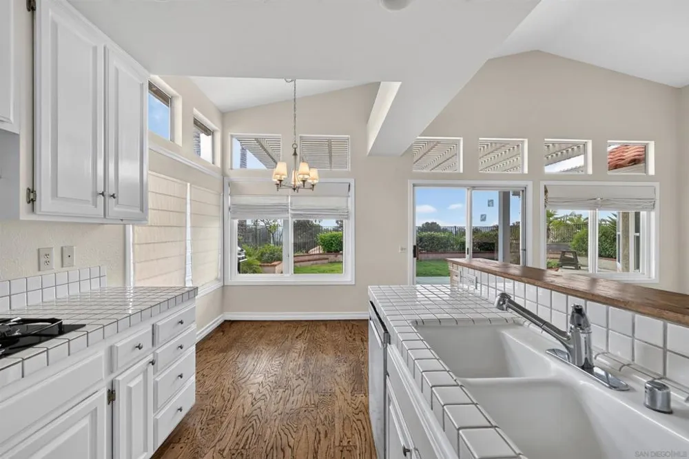 1772 Pinnacle Vista, CA 92081
