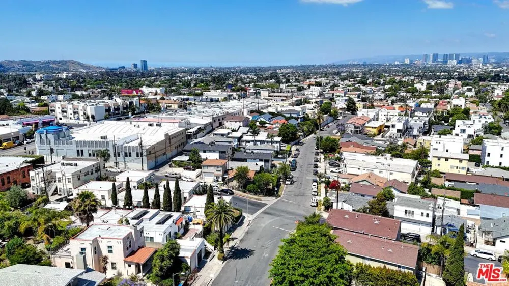 4804 Mascot Street Los Angeles, CA 90019
