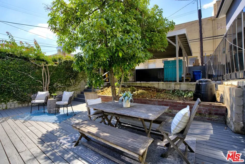 4804 Mascot Street Los Angeles, CA 90019