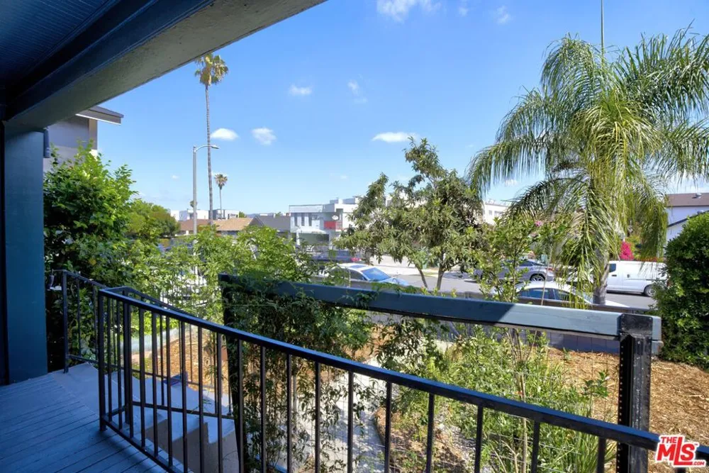 4804 Mascot Street Los Angeles, CA 90019