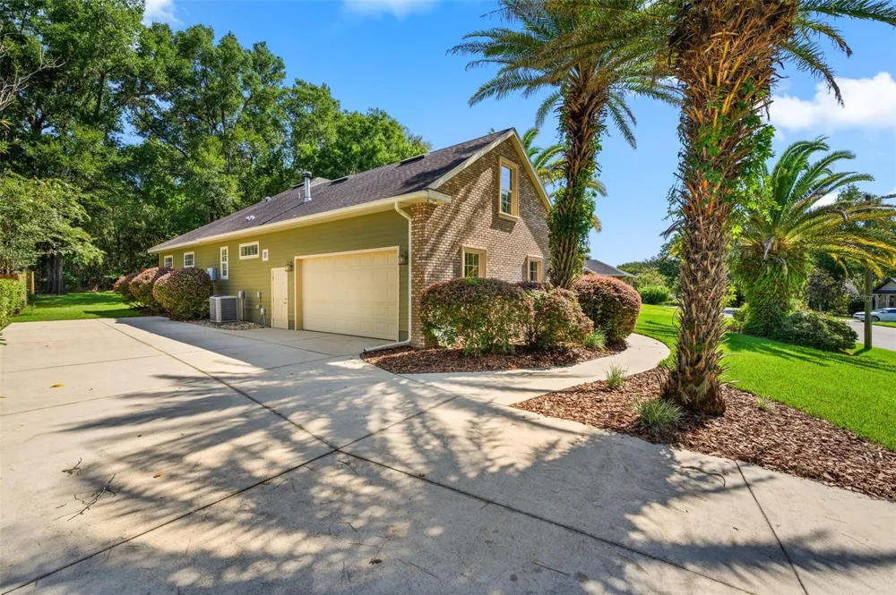 7560 WHITE OAKS ROAD Alachua, FL 32615