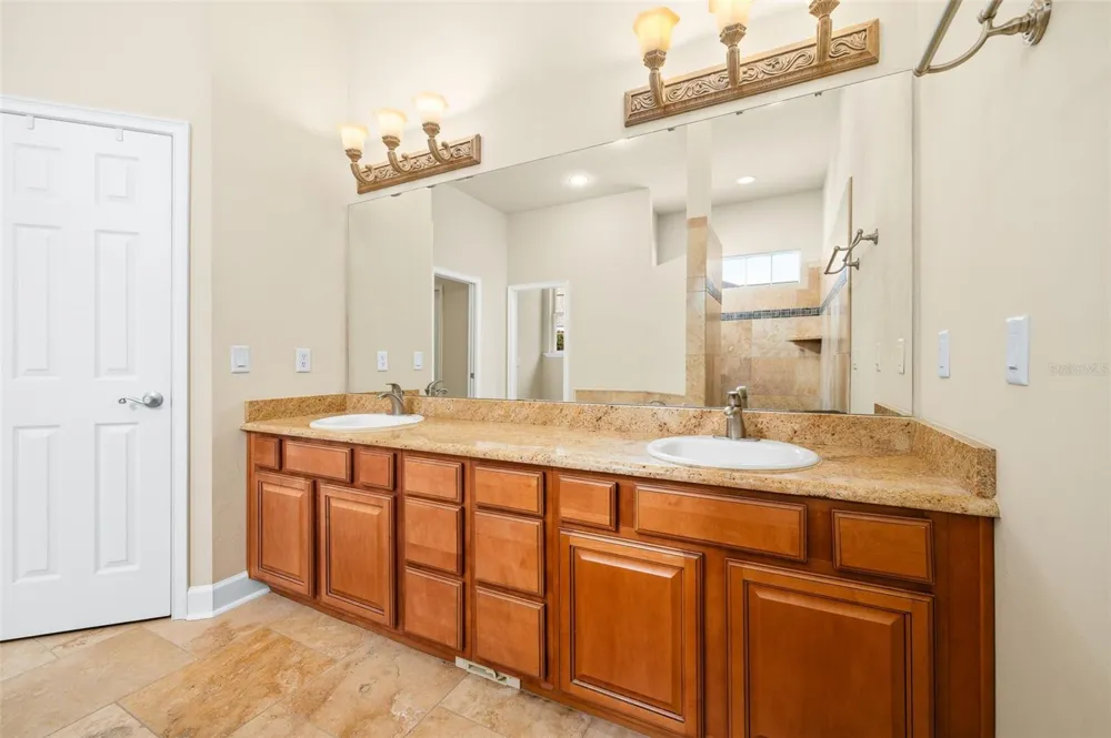 7560 WHITE OAKS ROAD Alachua, FL 32615